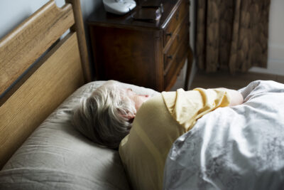 ผู้สูงอายุนอนไม่หลับ ปัญหาฮิตที่ไม่ธรรมดา และต้องรีบรับมือ!